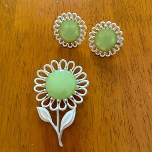 Vintage flower pin & earring set
